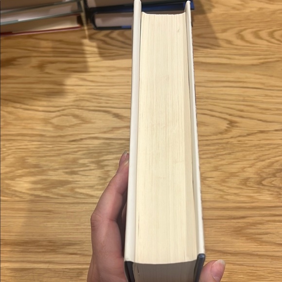 'Hearts in Atlantis' Hardcover Book - Multicolor - Picture 4 of 5